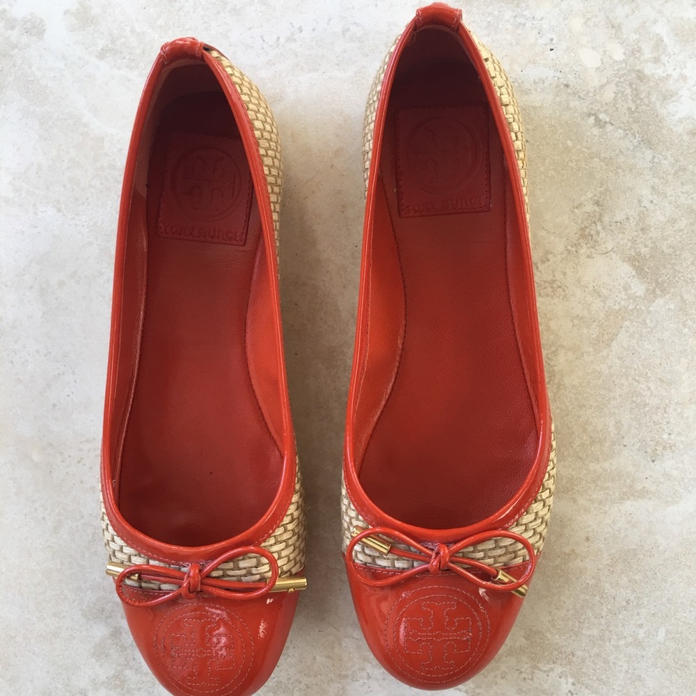 Tory Burch Natural Raffia/Patent Ballet Flats